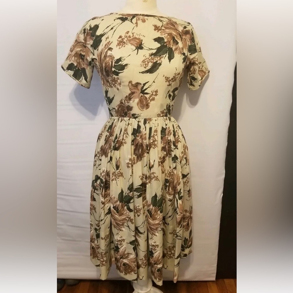 Vintage 50s Floral Fall Fit and Flare Beige Country Dress by L’aiglon